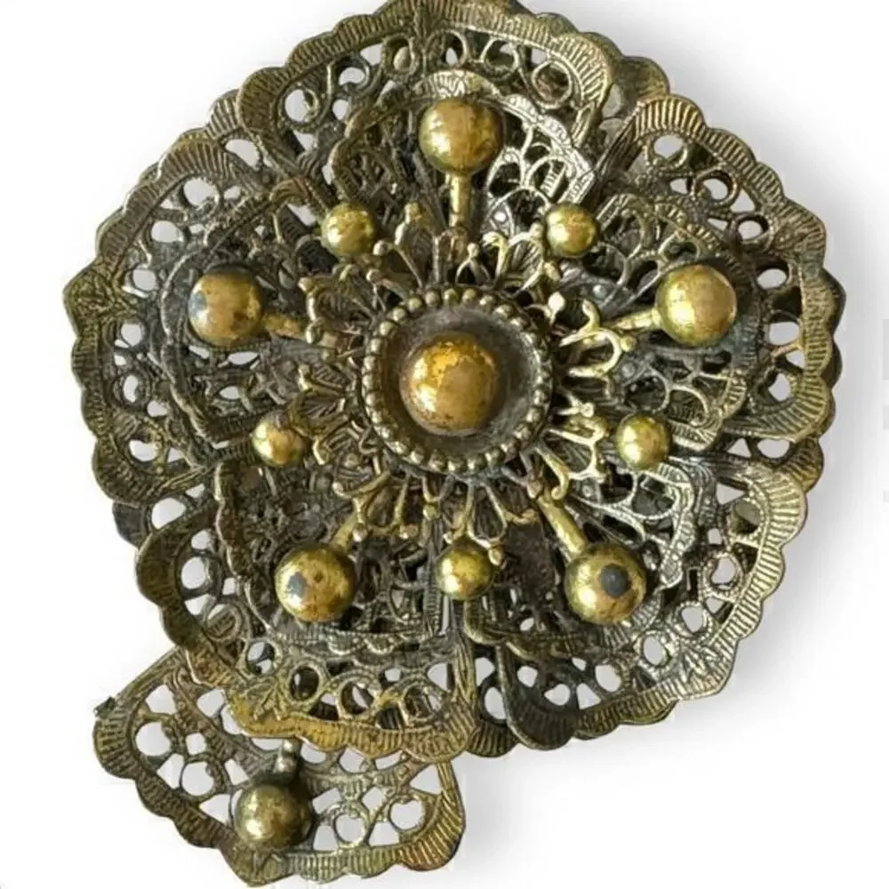 Vintage New England Glassworks Large 2.75” Fur Scarf Clip Deco Filigree 1920’s